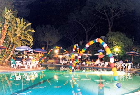 393765618Piscina_Festa.jpg
